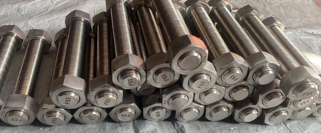 Stainless Steel A4-70 Stud Bolts
